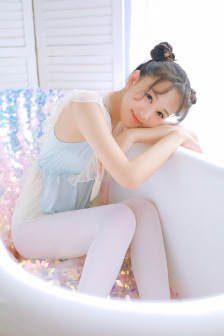 侯龙涛施雅